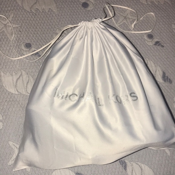 MICHAEL MICHAEL KORS
Rhea Leather Backpack main image 3